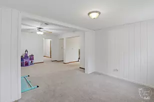 403 South St, Crescent City, IL 60928 - Photo 4
