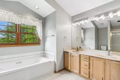 615 Wood Creek Drive, Antioch, IL 60002 - Photo 12