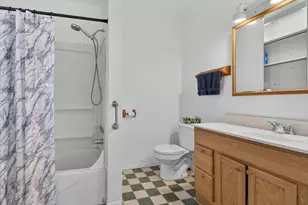 209 S East St, Gardner, IL 60424 - Photo 22