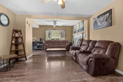 404 W Burbank Street, Harvard, IL 60033 - Photo 6