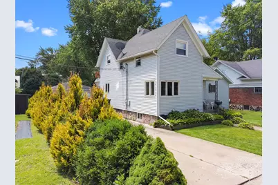 404 W Burbank Street, Harvard, IL 60033 - Photo 1