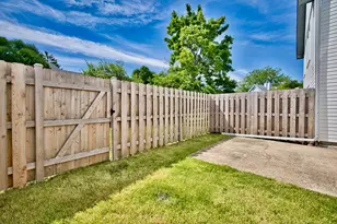 1506 Fernwood Ct, Gurnee, IL 60031 - Photo 6