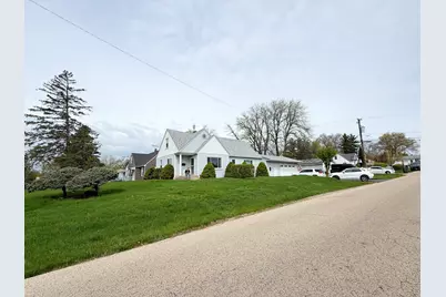 700 Warrior Drive, Round Lake Heights, IL 60073 - Photo 18