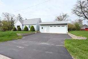 700 Warrior Dr, Round Lake Heights, IL 60073 - Photo 20