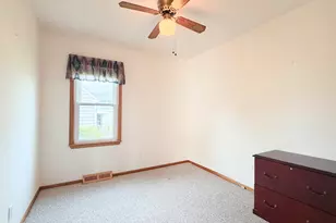 700 Warrior Dr, Round Lake Heights, IL 60073 - Photo 8