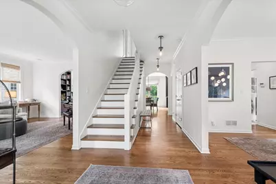 9550 Central Park Avenue, Evanston, IL 60203 - Photo 4