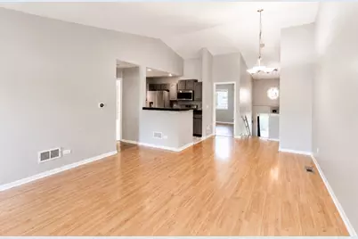 812 Maple Lane, Wheeling, IL 60090 - Photo 4