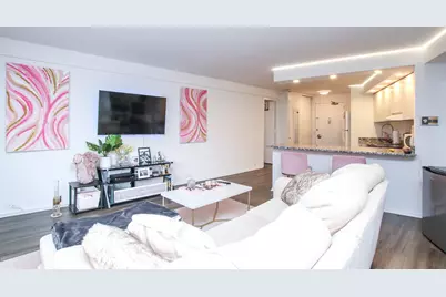300 N State Street #3330, Chicago, IL 60654 - Photo 4