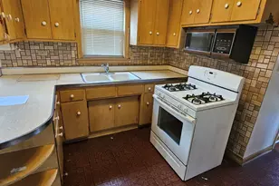 3628 W 69th St, Chicago, IL 60629 - Photo 10