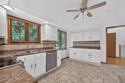 1006 N White Pine Drive, Dixon, IL 61021 - Photo 16