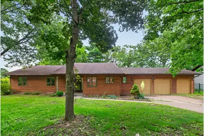 1006 N White Pine Drive, Dixon, IL 61021 - Photo 1
