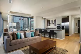 240 E Illinois St, Chicago, IL 60611 - Photo 8