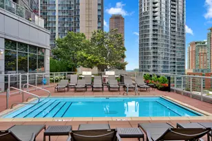 240 E Illinois St, Chicago, IL 60611 - Photo 24