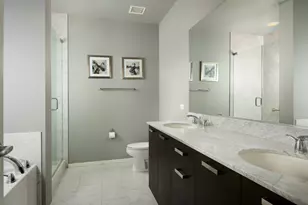 240 E Illinois St, Chicago, IL 60611 - Photo 14