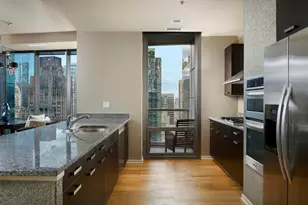 240 E Illinois St, Chicago, IL 60611 - Photo 6