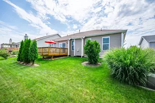 21 W Winterberry Ave, Cortland, IL 60112 - Photo 4