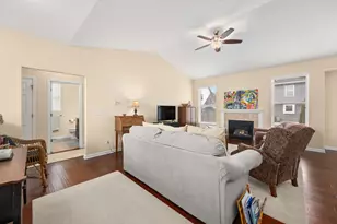21 W Winterberry Ave, Cortland, IL 60112 - Photo 6