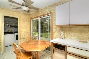 1810 Howe Ln, Hanover Park, IL 60133 - Photo 10