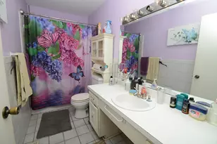 1810 Howe Ln, Hanover Park, IL 60133 - Photo 16