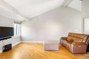375 Juniper Tree Ct, Hoffman Estates, IL 60169 - Photo 14