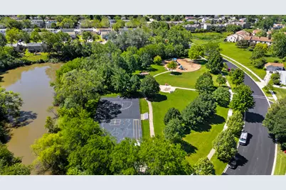375 Juniper Tree Court, Hoffman Estates, IL 60169 - Photo 34