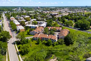375 Juniper Tree Ct, Hoffman Estates, IL 60169 - Photo 36