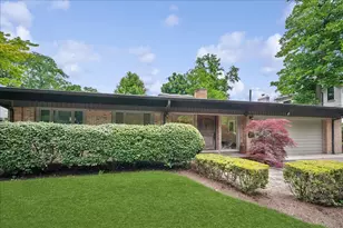 687 Birch Rd, Glencoe, IL 60022 - Photo 1