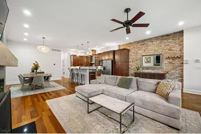 1020 W Roscoe Street #1W, Chicago, IL 60657 - Photo 6