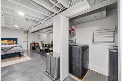1020 W Roscoe Street #1W, Chicago, IL 60657 - Photo 32