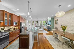 1020 W Roscoe St, Chicago, IL 60657 - Photo 10