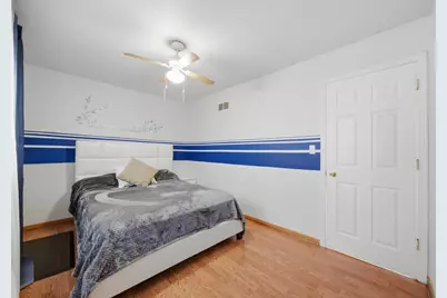 2922 W Nelson Street, Chicago, IL 60618 - Photo 24