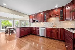 2925 Parkside Dr, Highland Park, IL 60035 - Photo 6