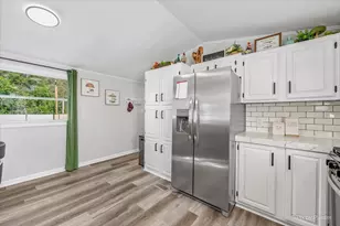 126 7th Ave, Bartlett, IL 60103 - Photo 8