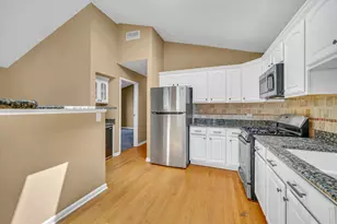 581 Le Parc Cir, Buffalo Grove, IL 60089 - Photo 14