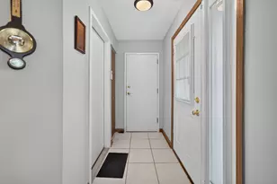 2020 N Stillwater Rd, Arlington Heights, IL 60004 - Photo 10