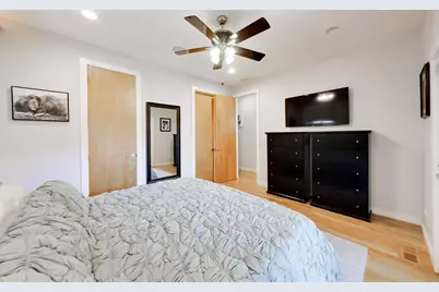879 N Marshfield Avenue #2, Chicago, IL 60622 - Photo 10