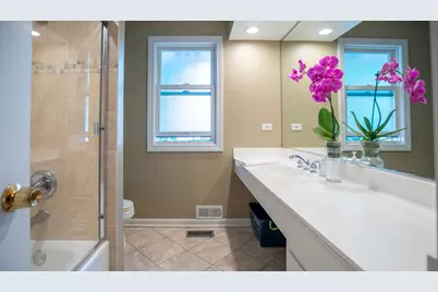 3614 Radcliffe Drive, Northbrook, IL 60062 - Photo 22