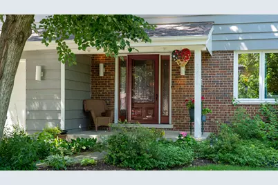 3614 Radcliffe Drive, Northbrook, IL 60062 - Photo 2