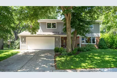 3614 Radcliffe Drive, Northbrook, IL 60062 - Photo 1