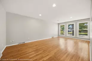 16388 Terry Ln, Oak Forest, IL 60452 - Photo 6