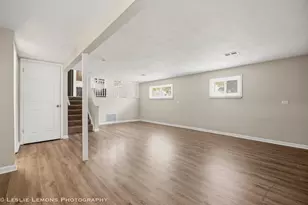 16388 Terry Ln, Oak Forest, IL 60452 - Photo 14