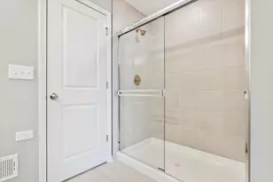 319 Monica Ln, Oswego, IL 60543 - Photo 22
