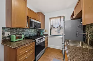 146 Clyde Ave, Evanston, IL 60202 - Photo 8