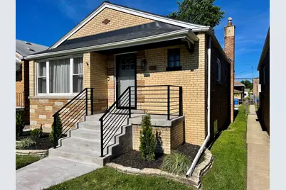8739 S Bennett Avenue, Chicago, IL 60617 - Photo 2