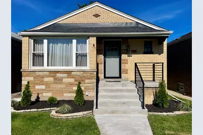 8739 S Bennett Avenue, Chicago, IL 60617 - Photo 1