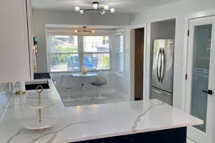 8739 S Bennett Ave, Chicago, IL 60617 - Photo 8