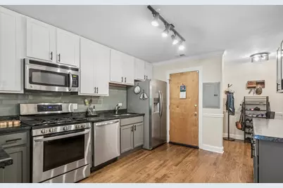 1514 W Pratt Boulevard #3B, Chicago, IL 60626 - Photo 8