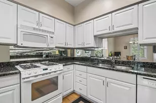 6735 N Cicero Ave, Lincolnwood, IL 60712 - Photo 12