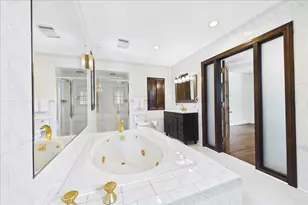 5873 N Forest Glen Ave, Chicago, IL 60646 - Photo 18