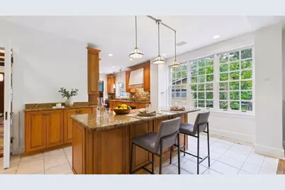 5873 N Forest Glen Avenue, Chicago, IL 60646 - Photo 8